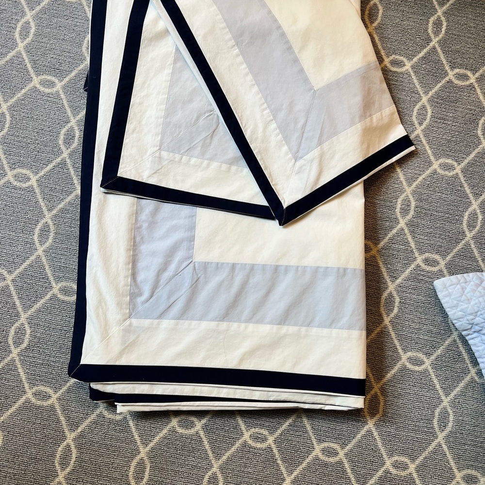 Full size duvet perfect condition matching shams